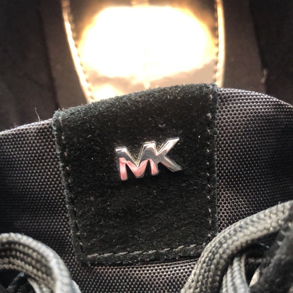 Michael Kors sneakers. Size 10M. Black - Picture 3 of 10